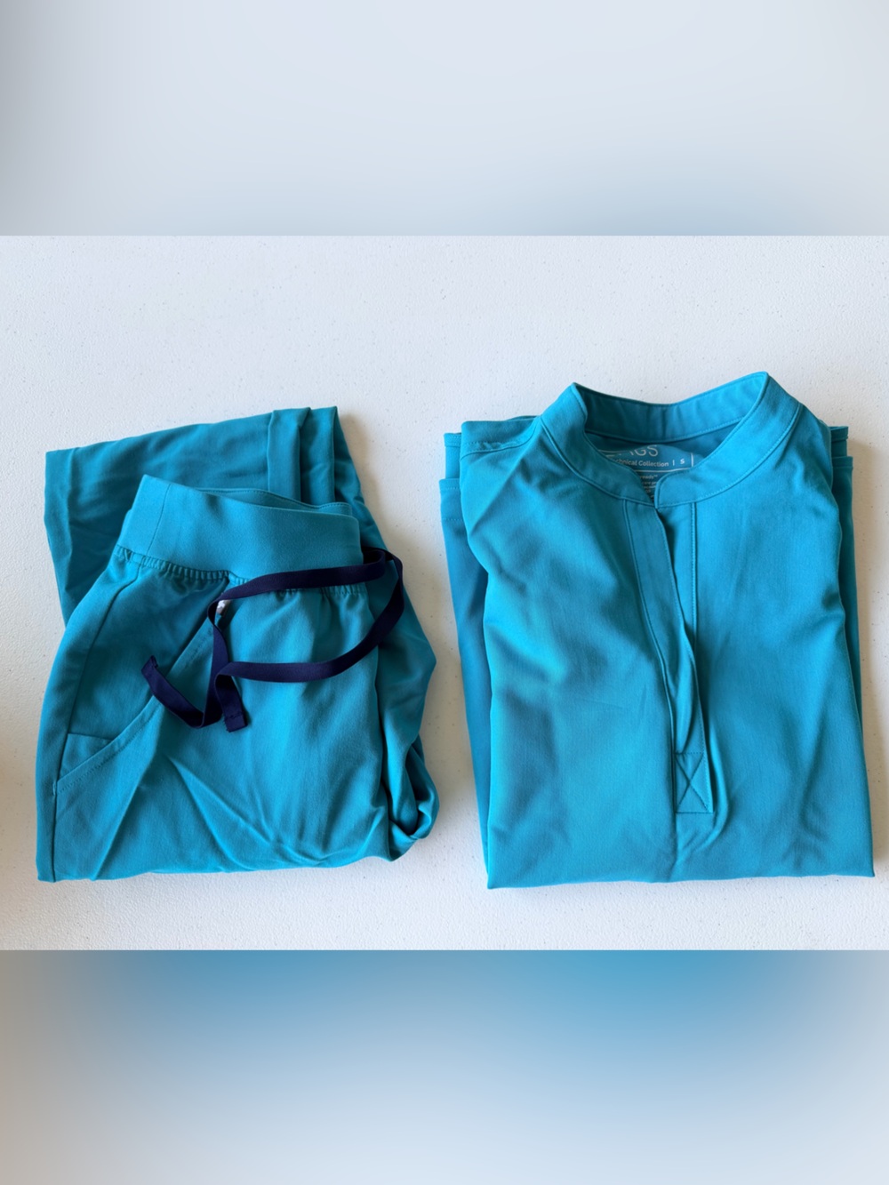 Figs Womens Turquoise Tops and Joggers
